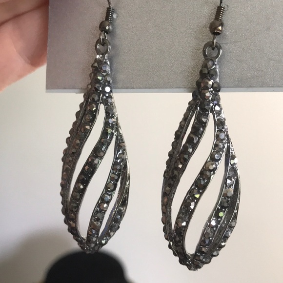 Blinged Out 3D wavy dangle earrings - Picture 2 of 4